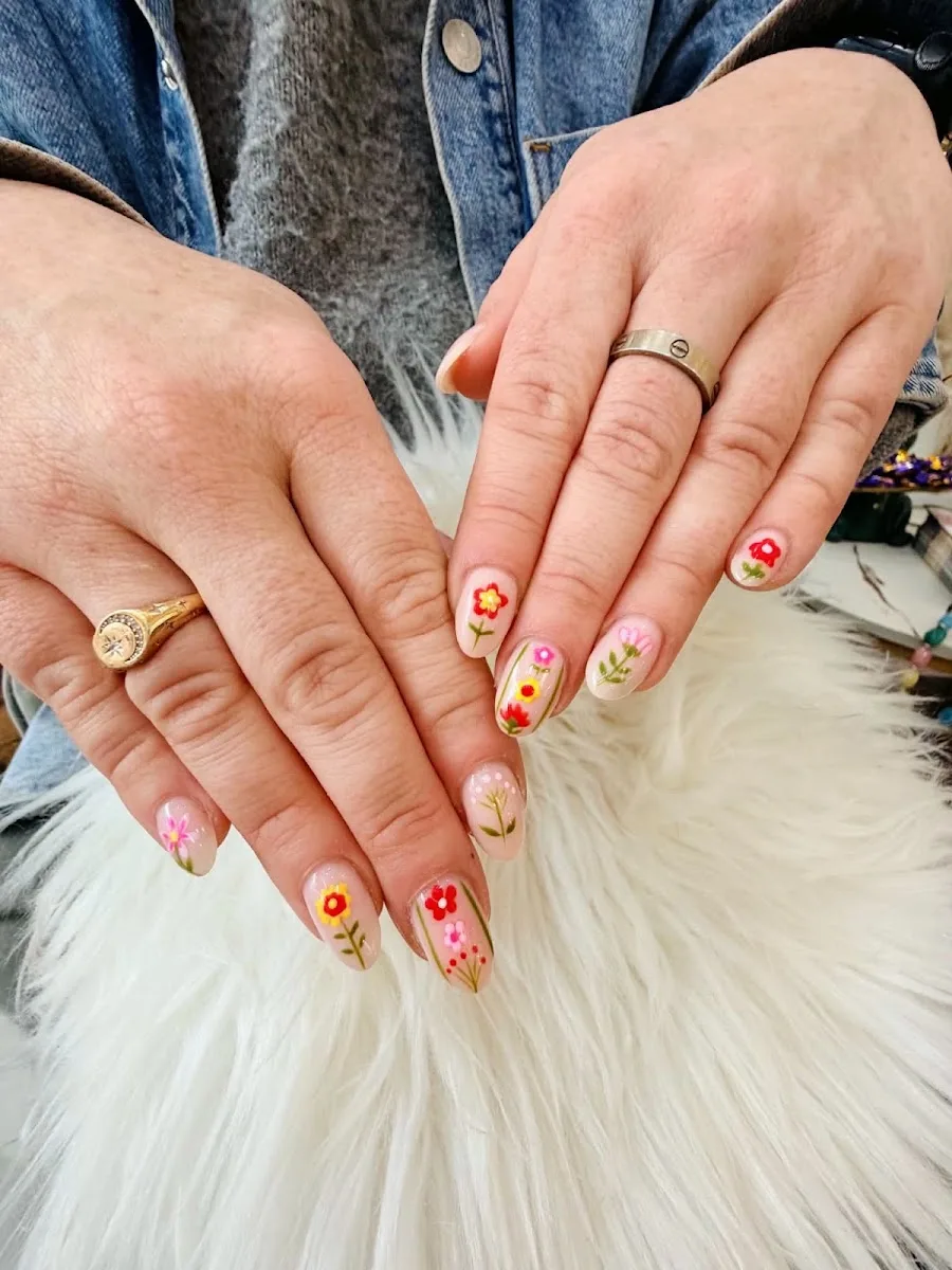 Hayley Nails Spa — plate 12